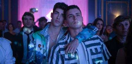 Manu Ríos y Arón Piper en una imagen de la cuarta temporada de Élite.