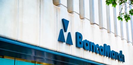 Con los tipos de interés al alza, así hay que invertir, según los expertos