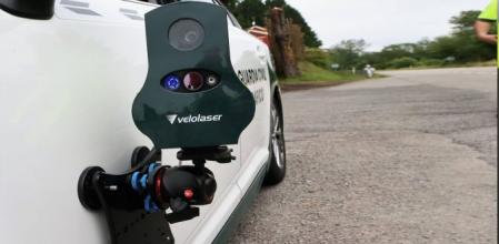 Un radar móvil Velolaser, instalado en un vehículo de la Guardia Civil