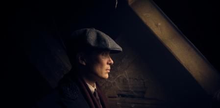 Cillian Murphy como Tommy Shelby.