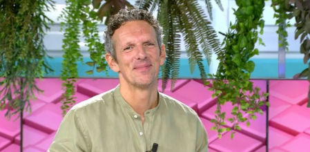 Joaquín Prat entona la canción de 'Titanic'