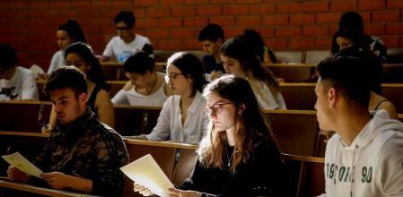 ¿Cuánto cuesta un año fuera de casa estudiando?