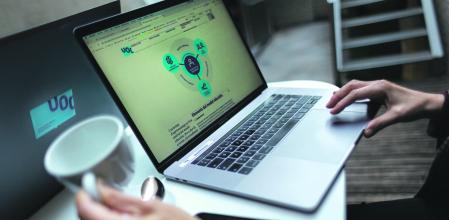 LA METODOLOGÍA ‘E-LEARNING’ PERMITE QUE PERSONAS DE CUALQUIER 
 DAD Y LUGAR DEL MUNDO PUEDAN ESTUDIAR.