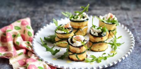 Rollitos de calabacín con queso y jamón
