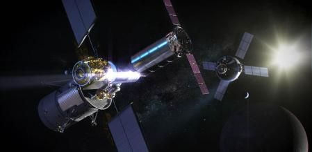 Imagen de la cápsula Orion aproximándose a la estación espacial Gateway en órbita alrededor de la Luna