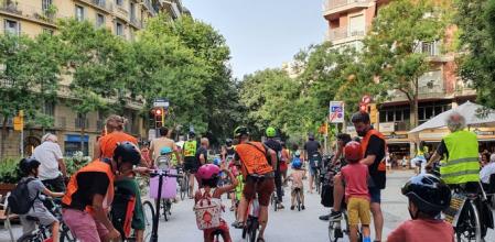 El Bicibús trata de fomentar una movilidad sostenible y unos hábitos saludables.