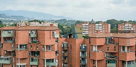 20062022 edificio de la Avda Barcelona, ​​12 de Reus (Barri Gaudí) donde hay 15 pisos ocupados alguno de ellos narcopisos