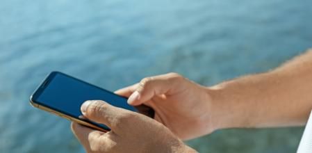 La historia de un iPhone que sigue funcionando después de estar 10 meses sumergido en un río