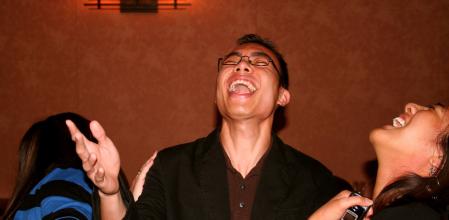 La reacción tras un buen chiste