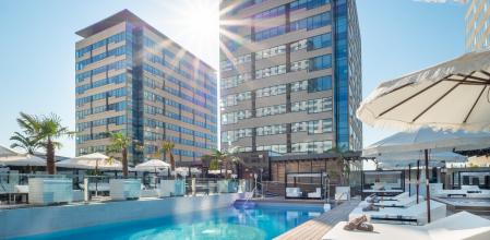 Hotel Hilton Diagonal Mar Barcelona, un oasis urbano con la Puro Beach Experience