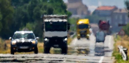 Efecto espejismo en la carretera, en Anglesola.