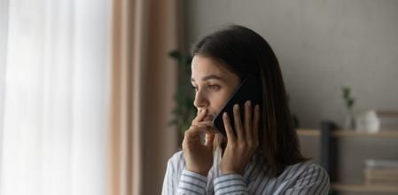 La estafa consiste en suplantar a empresas, llamar por teléfono a la víctima y obtener sus datos