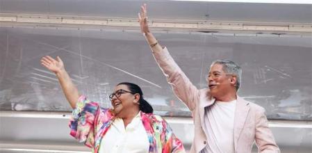 María del Monte y Boris Izaguirre en el desfile del Orgullo LGTBIQ+ en Madrid