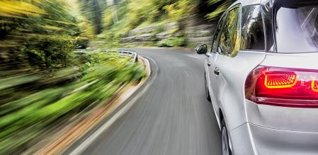 Se debe conducir de manera suave