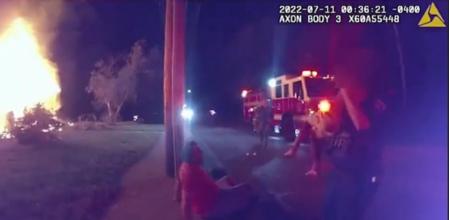 El heroico rescate de un repartidor que salva la vida a cinco niños de una casa en llamas