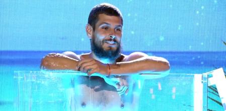 Alejandro protagonizó un curioso momento antes de la prueba de la apnea.