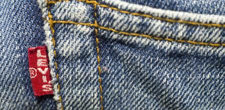 Los chollos de Levi's de la semana: vaqueros, camisetas, polos y shorts para él y ella