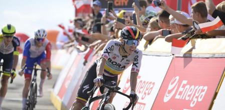 Higuita celebró su cumpleaños con un triunfo de etapa.