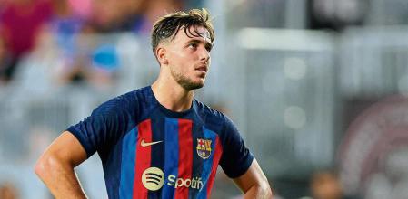 FORT LAUDERDALE, FLORIDA - JULY 19: Nico Gonzalez #14 of FC Barcelona looks on during the first half of a preseason friendly against Inter Miami CF at DRV PNK Stadium on July 19, 2022 in Fort Lauderdale, Florida. Michael Reaves/Getty Images/AFP == FOR NEWSPAPERS, INTERNET, TELCOS & TELEVISION USE ONLY ==