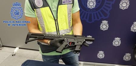 La Policía Nacional interviene un subfusil Ar9 ensamblado con piezas impresas en 3D