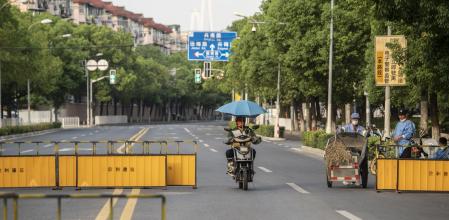 Los confinamientos por la covid, como el vigente en Shanghai, lastran el crecimiento chino