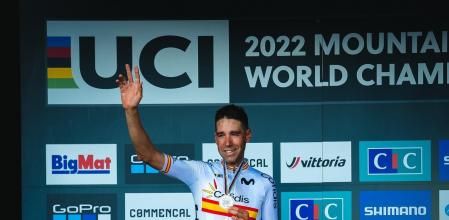 El español recibió su medalla de plata tras una enorme temporada.