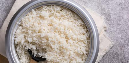 Para los nepalís cocer el arroz tiene unas pautas que se deben seguir tan estrictamente como para un católico los Diez Mandamientos