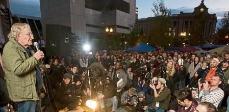 BOSTON - OCTOBER 22: Noam Chomsky, a professor at MIT, teaching a class at Occupy Boston's Free School University in Dewey Square, on Saturday, Oct. 22, 2011. (Photo by Matthew J. Lee/The Boston Globe via Getty Images)