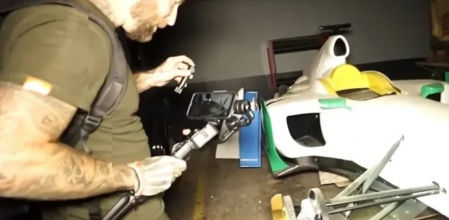 Eran, uno de los youtubes británicos que encontró un tesoro en un búnker secreto