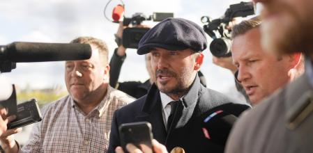 David Beckham hablando con los medios al salir del Westminster Palace, después de ofrecer sus respetos a la difunta reina Isabel II el 16 de septiembre del 2022
