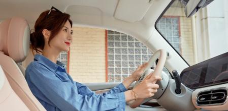 Ora se presenta como el primer coche diseñado por y para mujeres