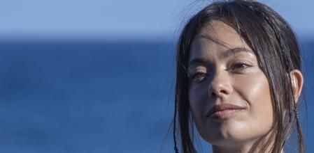 Anna Castillo posa durante la presentación de 'Girasoles Silvestres', que compite en la Sección Oficial del Festival de Cine de San Sebastián.