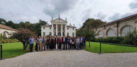 Asistentes a la reunión de asociaciones nacionales del sector vinícola