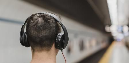 Entre las diversas temáticas sobre las que versan los podcasts, la tecnología también tiene su hueco.