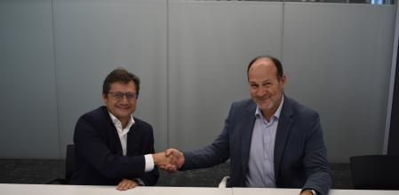 . Santiago Bruna, director regional de Banco Sabadell, y Josep Lluís Checa, director general del TecnoCampus