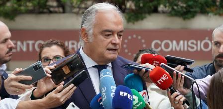 El responsable de Relaciones Institucionales del PP, Esteban González Pons, se reunió con el comisario Europeo de Justicia, Didier Reynders, en Madrid