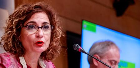 La ministra de Hacienda, María Jesús Montero, presenta el paquete de medidas fiscales del Gobierno durante una rueda de prensa convocada este jueves en la sede del Ministerio.