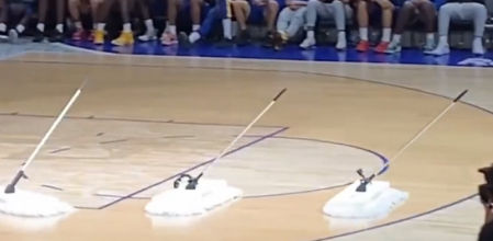 Las mopas iban perfectamente sincronizadas