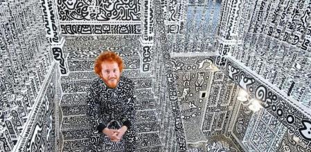 La espectacular decoración de una mansión a base de garabatos: “Parece dibujos animados”