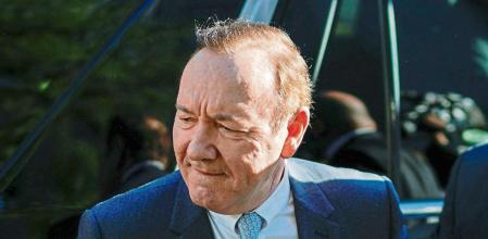 Actor Kevin Spacey arrives to Manhattan Federal Court for his sex abuse trial in New York, U.S., October 6, 2022. REUTERS/Eduardo Munoz