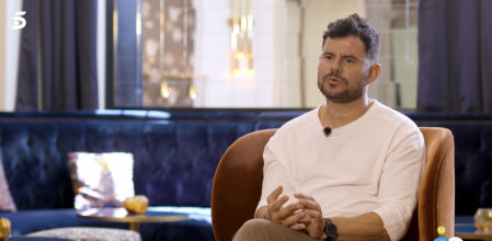 La lucha de Javier Santos por demostrar que es hijo de Julio Iglesias, en el estreno de '¿Quién es mi padre?'