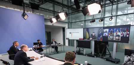 BERLIN, GERMANY - OCTOBER 11: In this handout image provided by German Government Press Office (BPA), German Chancellor Olaf Scholz takes part in a video conference with Ukrainian President Volodymyr Zelenskyy and the head of states of G7 on October 11, 2022 in Berlin, Germany. (Photo Steffen Kugler/Bundesregierung via Getty Images)