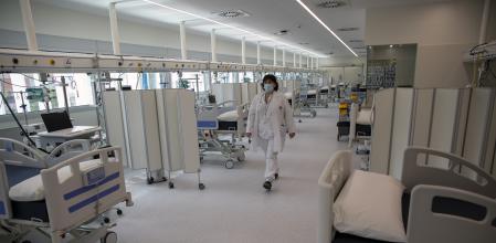 Visita a las nuevas instalaciones  polivalentes del hospital Broggi de Sant Joan Despi que se han hecho para ampliar la capacidad para la Covid. Planta uci covid