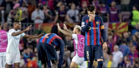 FOTO ALEX GARCIA DECEPCION DE PIQUE EN EL PARTIDO DE CHAMPIONS ENTRE EL FC BARCELONA 3- INTER DE MILAN 3 EN EL CAMP NOU 2022/10/12