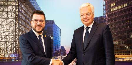 El presidente de la Generalitat, Pere Aragonès, con el comisario europeo de Justicia, Didier Reynders
