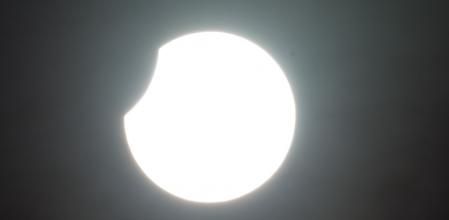 Eclipse solar parcial visto desde Manlleu.