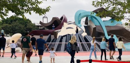 Niños y mayores han accedido ya este viernes al parque del Gulliver