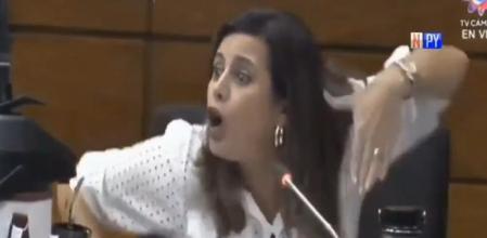 González en plena actuación