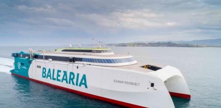 El buque Eleanor-Roosevelt de la empresa naviera Balèaria.