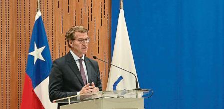 SANTIAGO DE CHILE (CHILE), 09/11/2022.- El líder del PP, Alberto Núñez Feijóo, interviene durante la conferencia de la Universidad del Desarrollo, este miércoles en Santiago de Chile. EFE/ David Mudarra / PP SÓLO USO EDITORIAL / SÓLO DISPONIBLE PARA ILUSTRAR LA NOTICIA QUE ACOMPAÑA (CRÉDITO OBLIGATORIO)